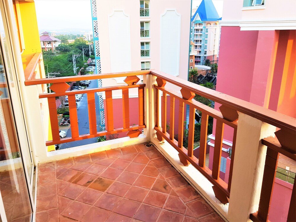Sea View 2 bed Condo Pattaya — фото 1