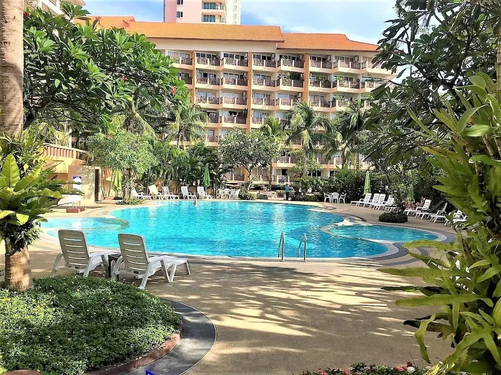 Паттайя: Sea View 2 bed Condo Pattaya