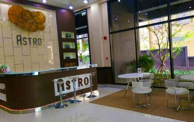 Паккрет: ASTRO Apartment/Condo on 28th Floor near Department Store