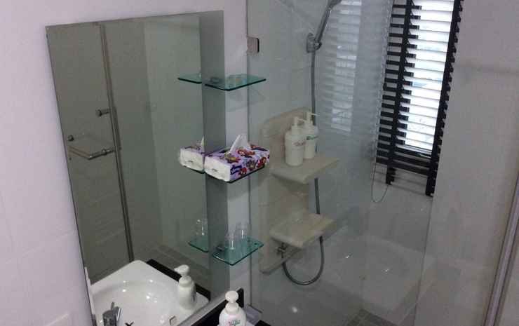 Паккрет: ASTRO Apartment/Condo on 28th Floor near Department Store