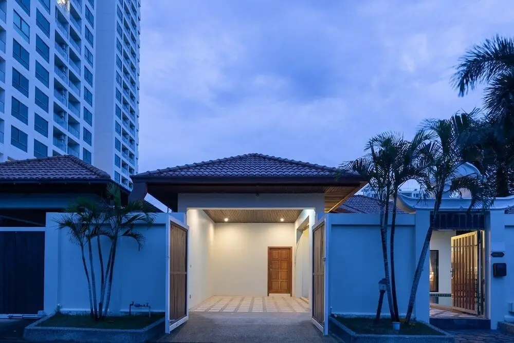 Паттайя: AnB poolvilla 2BR with private beach