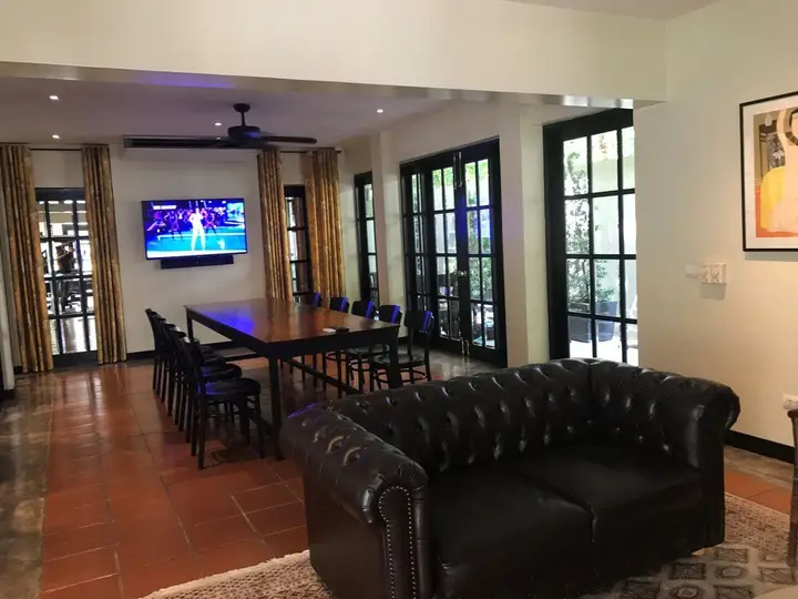 Паттайя: Nalinda Hostel & Cafe