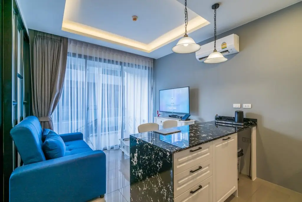 Тхаланг: Palmyrah Surin - 700 meters to the beach!!! Brand new luxury condo, Thalang, Phuket, Thailand