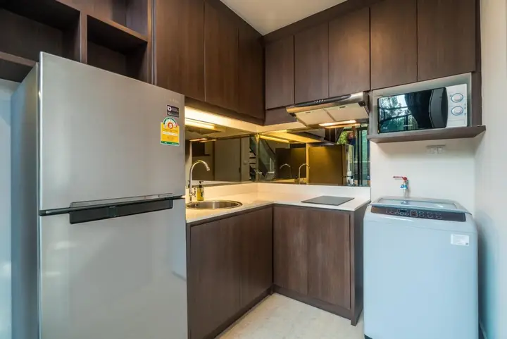 Тхаланг: Pool access duplex in Surin condo for 4 people