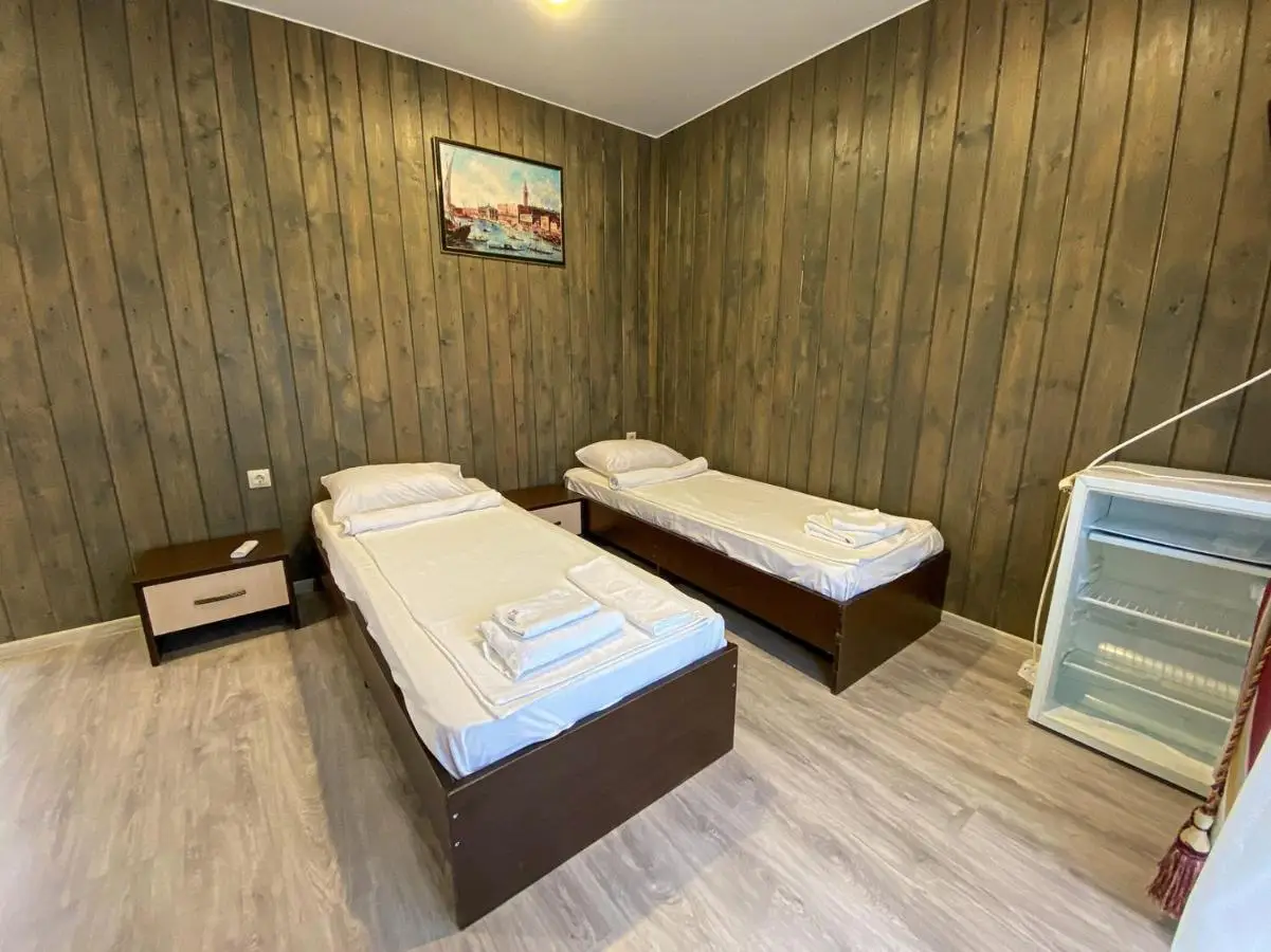 Голубицкая: Azov Village