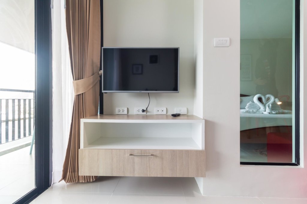 Кату: U606 - Convenient Patong Apartment for 3 People With Pool and gym