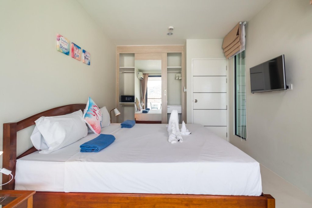 Кату: U606 - Convenient Patong Apartment for 3 People With Pool and gym