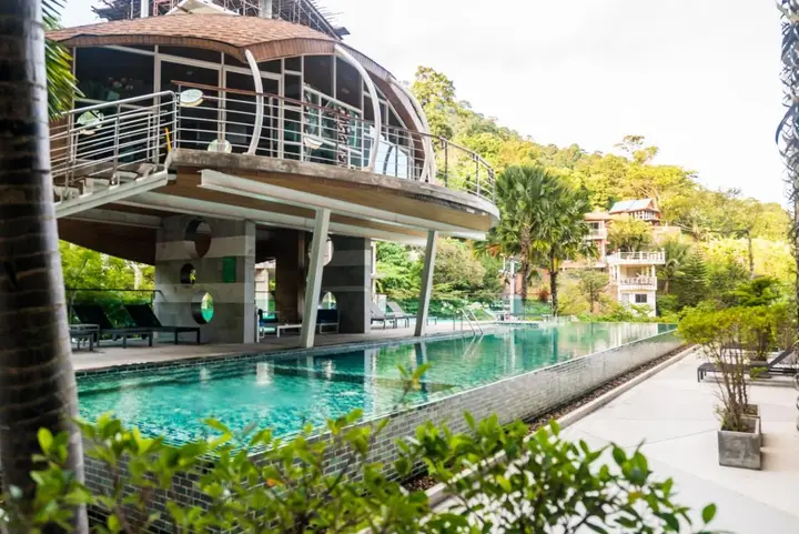 Кату: ET212A - Studio in Patong with pool and parking