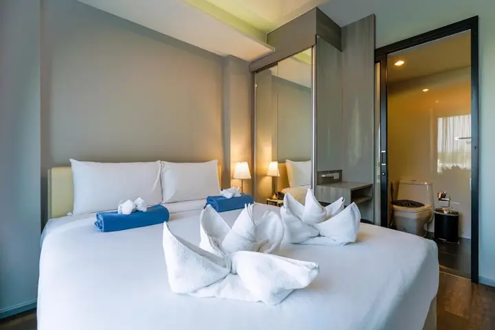 Тхаланг: 6Av 717 - Walk to Surin Beach Studio With Pool and gym
