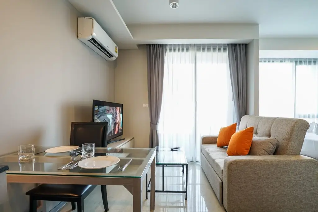 Тхаланг: 6Av 717 - Walk to Surin Beach Studio With Pool and gym