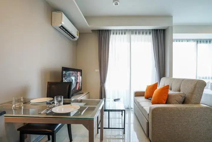Тхаланг: 6Av 717 - Walk to Surin Beach Studio With Pool and gym