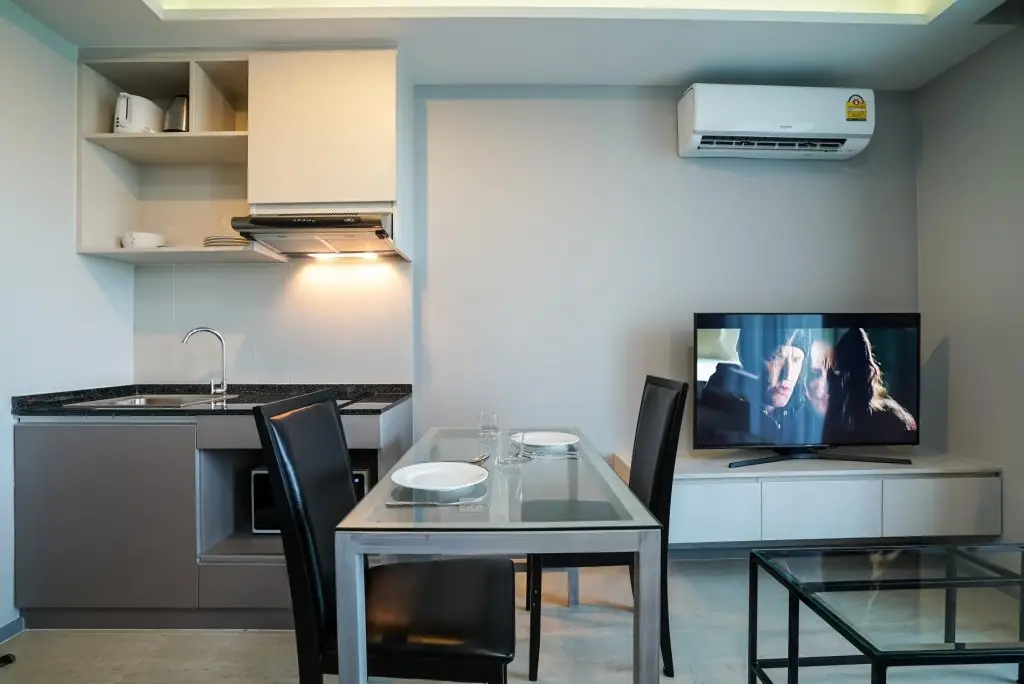 Тхаланг: 6Av 717 - Walk to Surin Beach Studio With Pool and gym