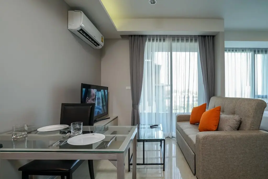 Тхаланг: 6Av 717 - Walk to Surin Beach Studio With Pool and gym