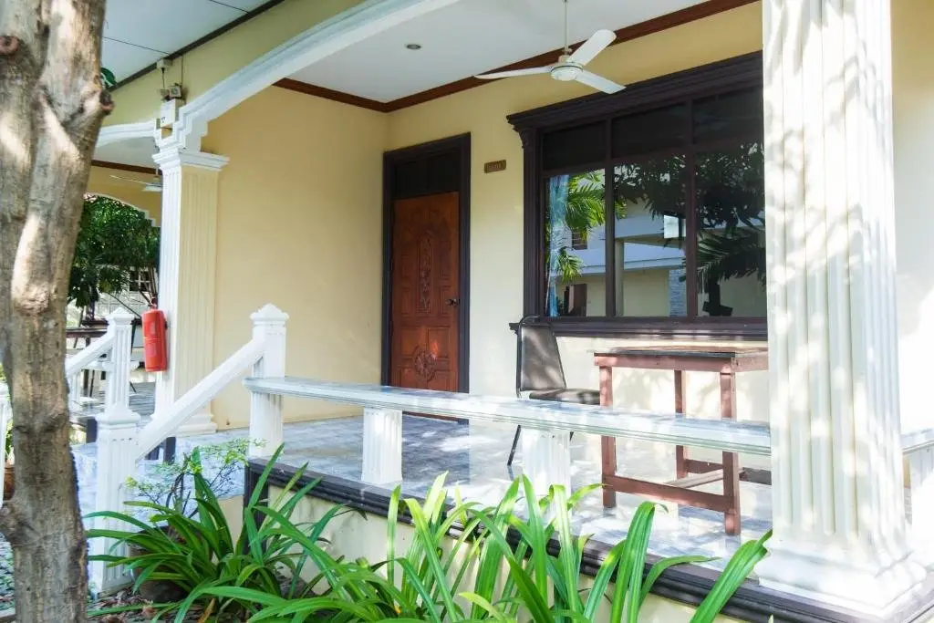 Самутсонгкхрам: Baan Talay See Cream Resort
