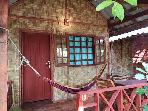 Ланта: Hutyee Boat Bungalow