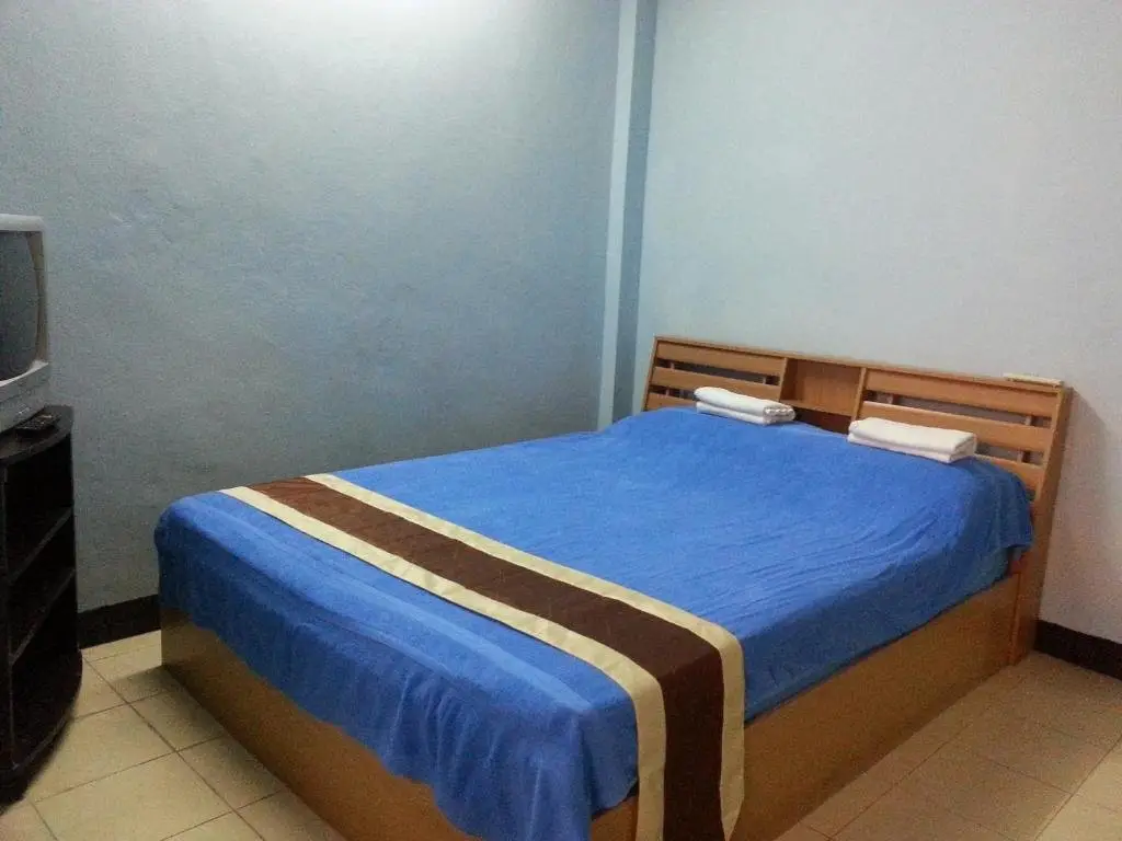 Бангкок: Roong-Arun Apartment