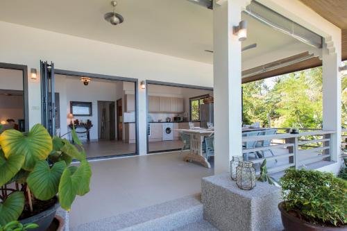 Самуи: Tradewinds Beach House