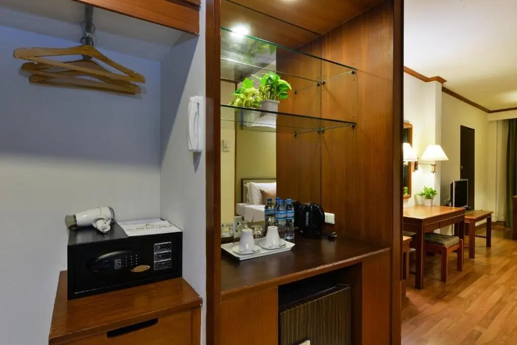 Бангкок: Aspira Grand Regency Sukhumvit 22