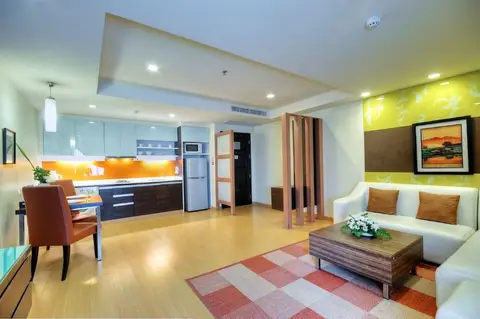 Aspen Suites Sukhumvit 2 (Sha) — фото 1