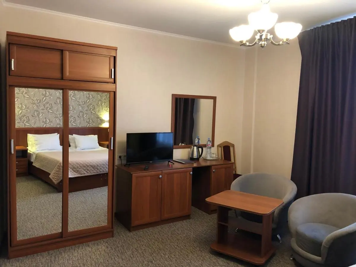 Георгиевск: Hotel Korona