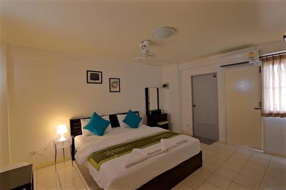 Бангкок: Srirat Residence by OYO Rooms