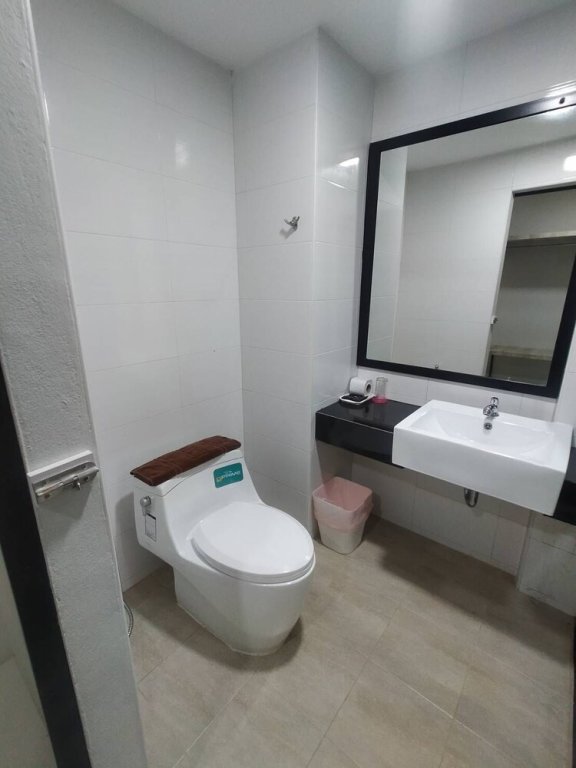 Саттахип: Sattahip 9 Boutique Hotel OYO Rooms