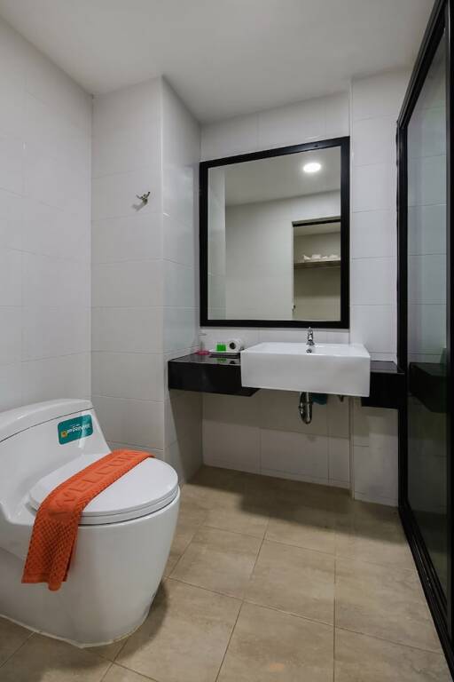 Саттахип: Sattahip 9 Boutique Hotel OYO Rooms