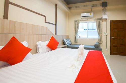 Кату: OYO 105 The Way Patong Hotel