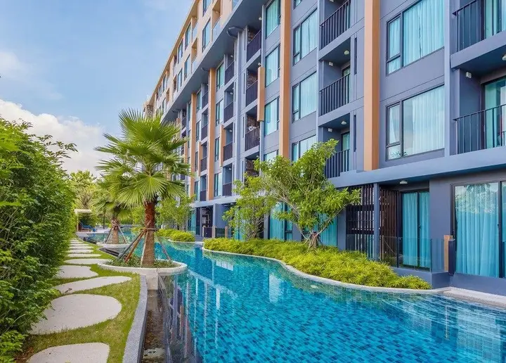 Тхаланг: The Aristo Resort 420