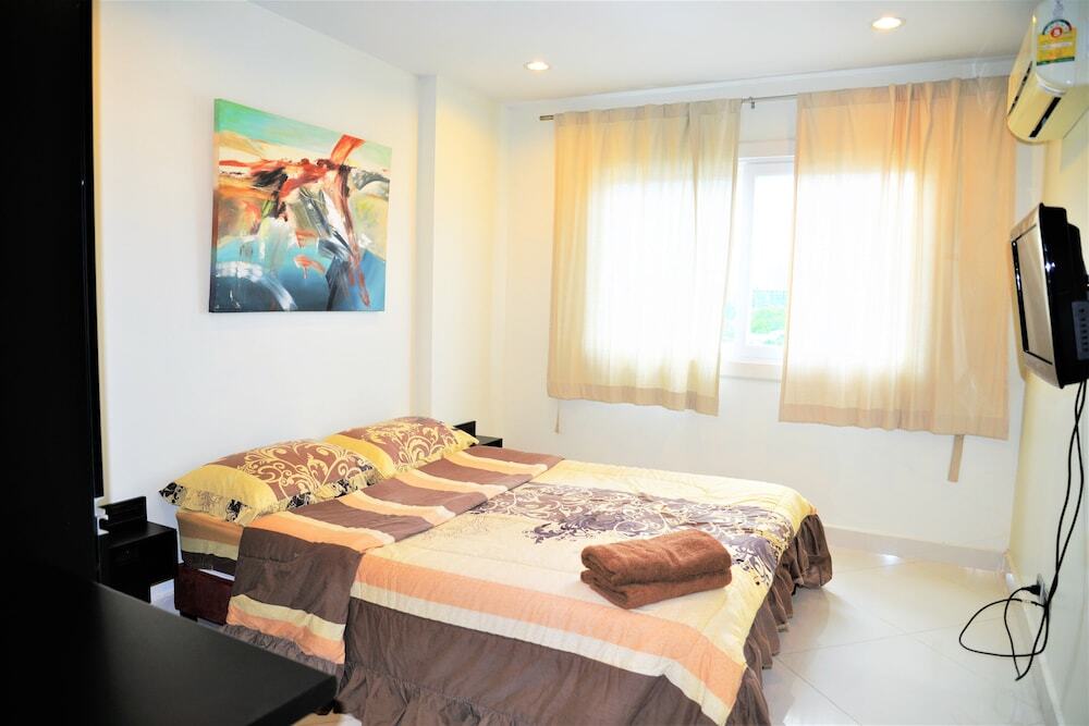 Паттайя: Park Lane Resort Pattaya 2 Bedroom Condo Fully Equiped