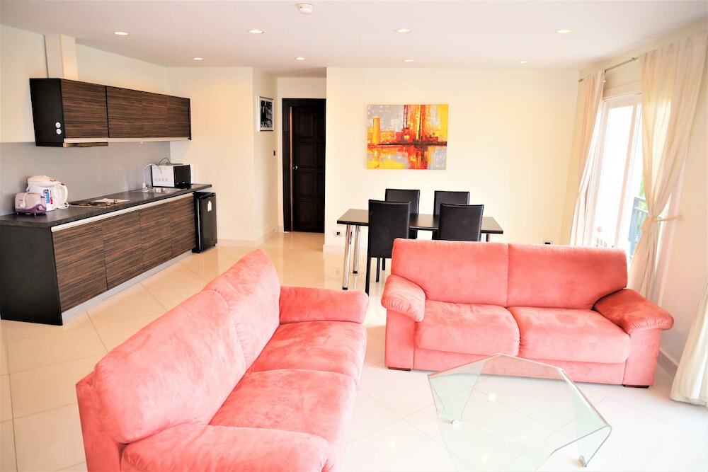 Паттайя: Park Lane Resort Pattaya 2 Bedroom Condo Fully Equiped
