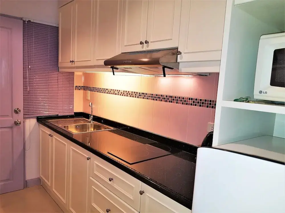 Паттайя: Baan Suan Lalana Modern Ground Floor Studio Apartment Pattaya