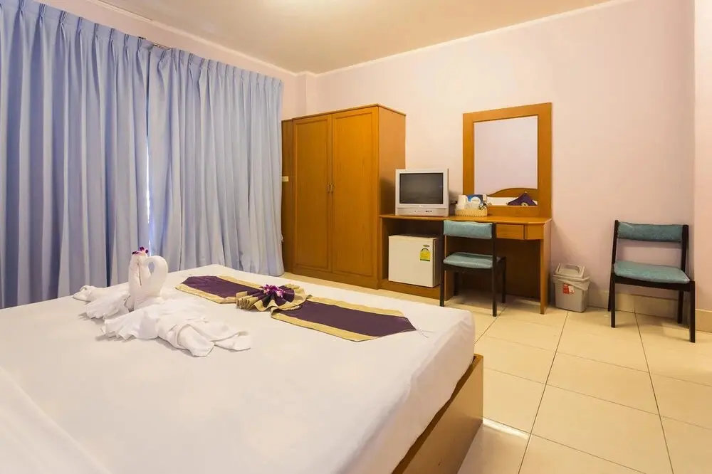 Кату: Guesthouse Belvedere - Lovely Room for 2 People, Free Ac and Wi-fi