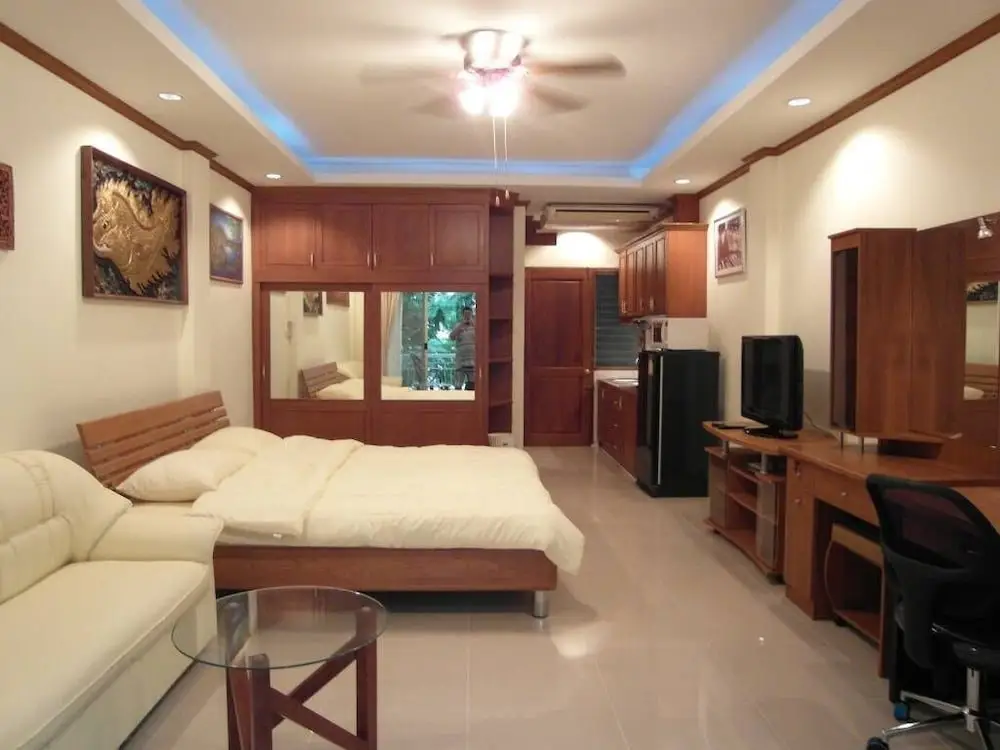 Паттайя: Baan Suan Lalana Td F2 R206