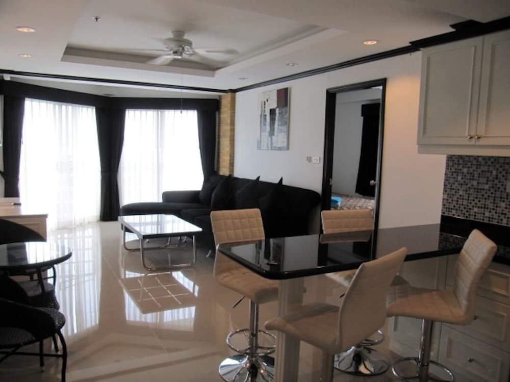 Паттайя: Jomtien Beach Condominium Jbc A3 Floor 12 Room 2728