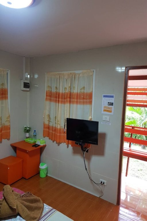 Тха-Май-Руак: OYO 75352 Hotel Family House And Resort Phetchaburi