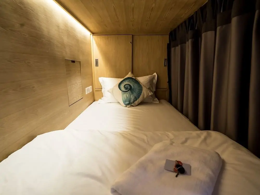 Чаам: Thalay Cha Am Dorm Room of 4 Beds, A Co-living With Million Dollar View