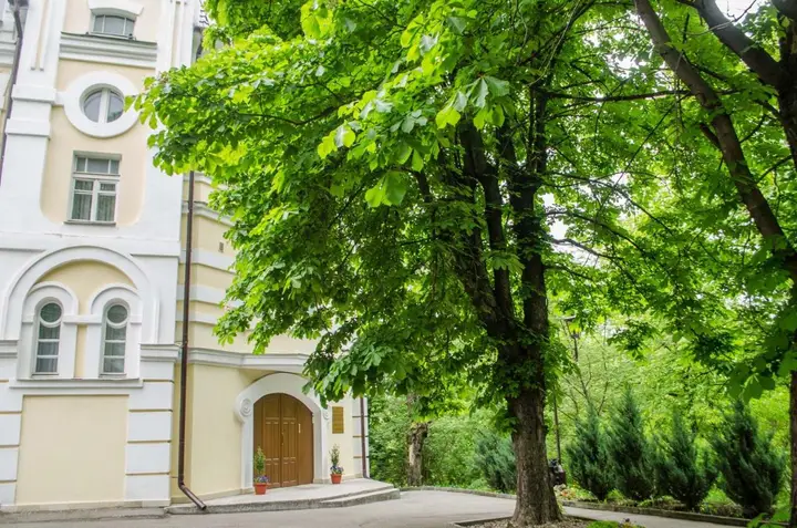 Кисловодск: Отель Пансионат Октябрь