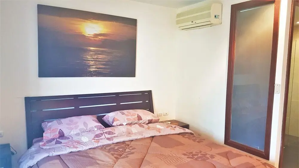 Паттайя: Lovely 2-bed Apartment in Pratumnak With Pool View