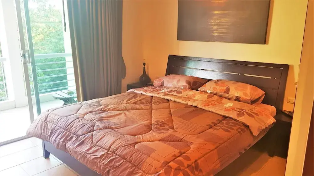 Паттайя: Lovely 2-bed Apartment in Pratumnak With Pool View