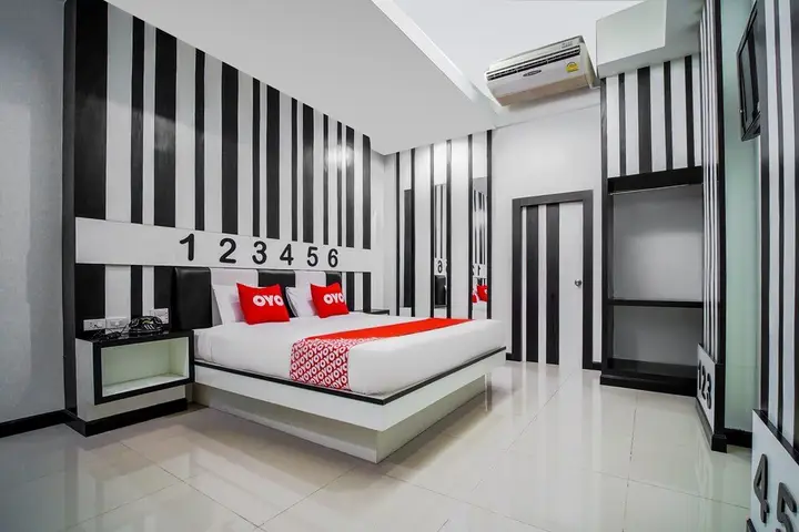 Сирача: Phadaeng Hotel by OYO Rooms