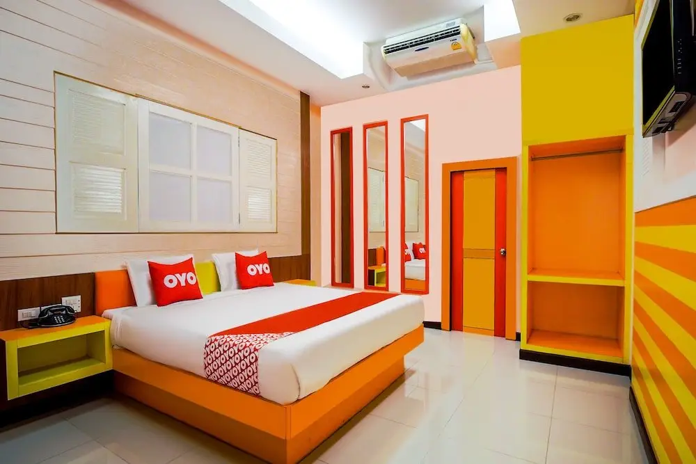 Сирача: Phadaeng Hotel by OYO Rooms