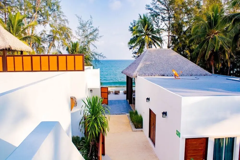 Банг-Сапхан: Resto Sea Resort