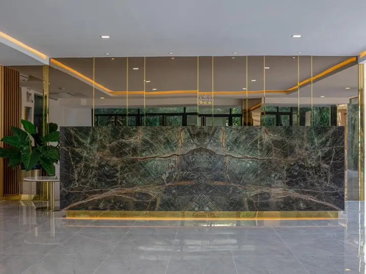 Бангкок: B2 Huai Khwang Premier Hotel