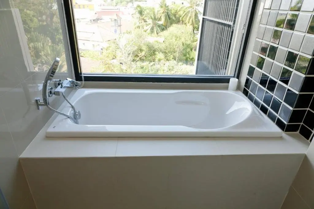 Кату: Beach House 1 Br, 2pools, Walk To Patong Beach