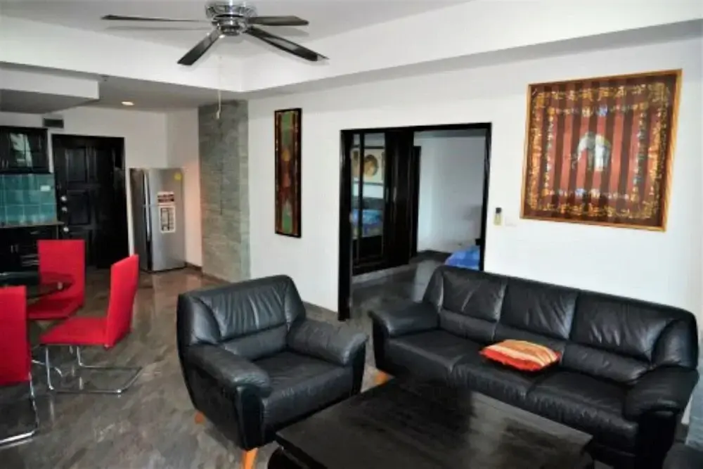Паттайя: Sea View 4th Floor 1 bed Condo at View Talay 2