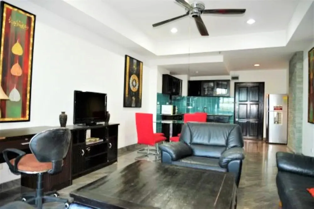 Паттайя: Sea View 4th Floor 1 bed Condo at View Talay 2