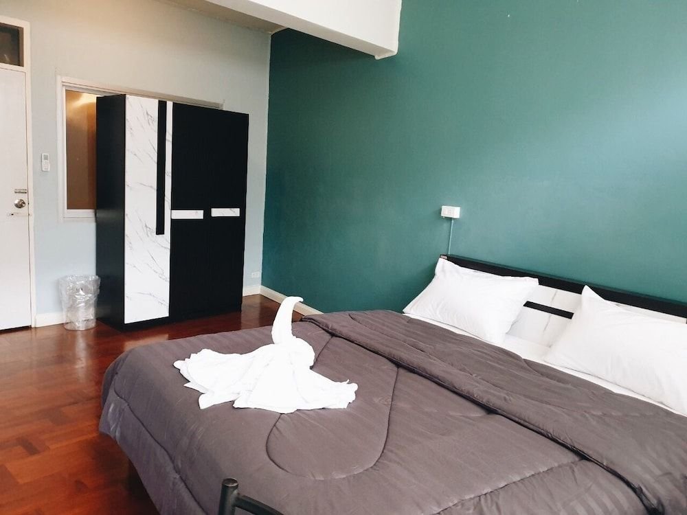 Бангкок: Nine Cafe' Hostel Travel