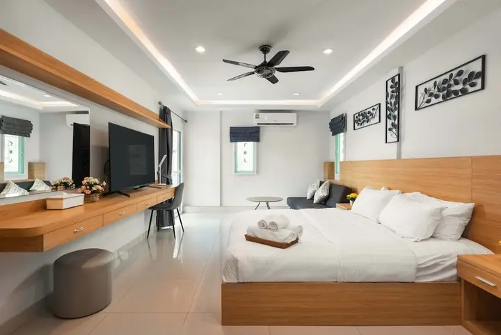 Паттайя: Luxury Pool Villa 6BR