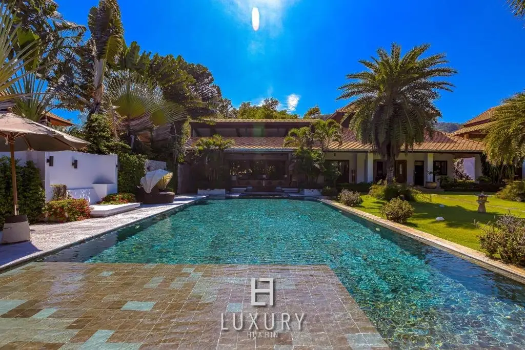 Bali Style Mansion in Great Location WL2 — фото 1